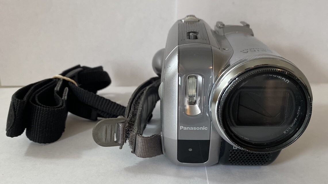 Panasonic 3CCD Mega O.I.S Model:PVGS300 No Battery As Is | eBay Panasonic 3CCD Mega O.I.S Model:PVGS300 No Battery As Is | eBay