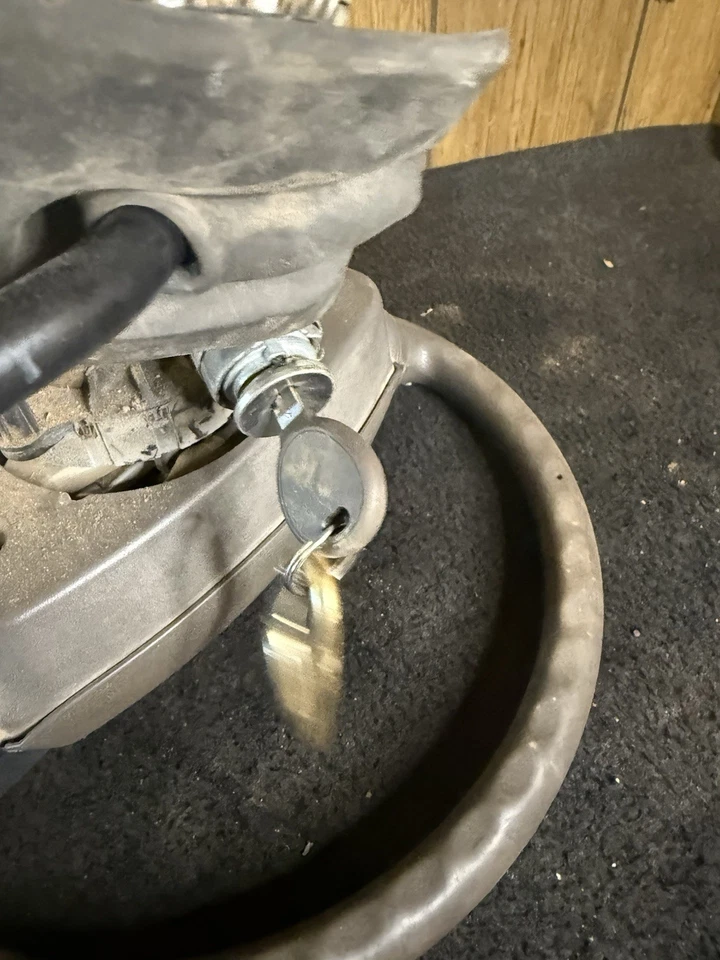 Dodge Ram 1500 2500 3500 2004-2005 columna de dirección cambio P05057397AE A/T con llave Foto 3 de 4