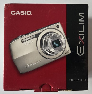 Digitale Kompaktkamera Casio Exilim EX-Z2000 silber NEU 14 Megapixel