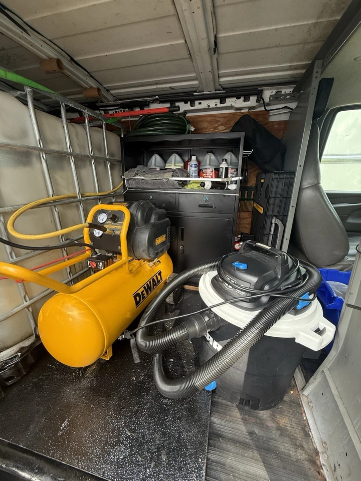 Chevrolet Express 2500 2007 móvil lavado de autos Foto 3 de 4