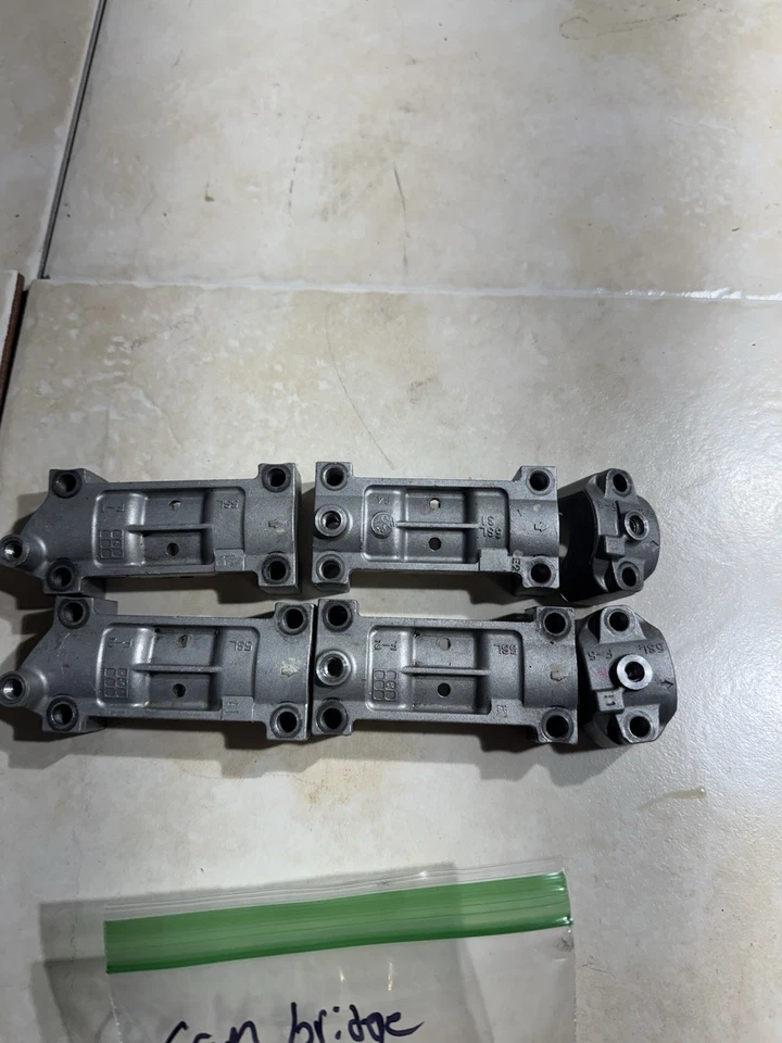 2012 Yamaha FZ6 FZ6R Intake & Exhaust Camshaft Cam Cap Holders - Image 4 of 4