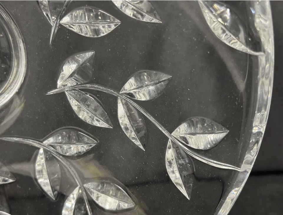 Vajilla de vidrio con flores Tiffany & Co Foto 3 de 4