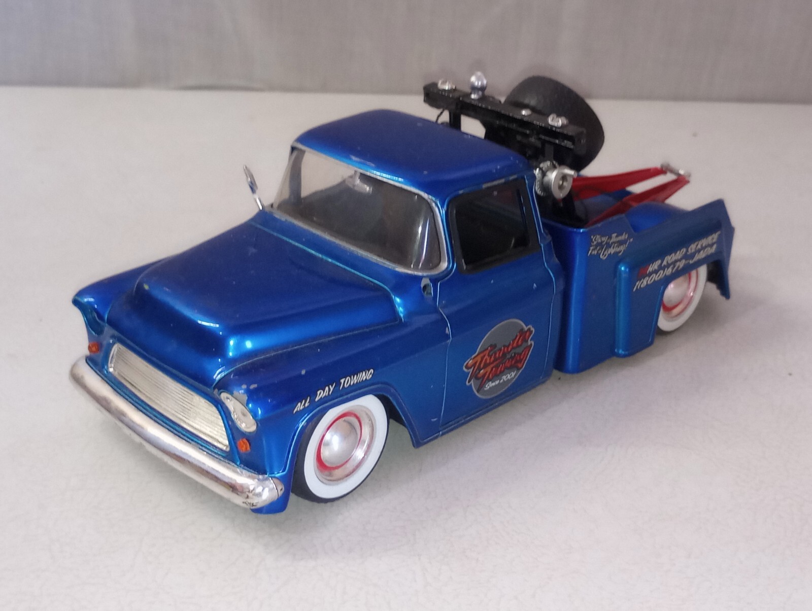 Jada Toys 124 Scale Blue 1955 Chevy Stepside Towtruck FOR PARTS OR