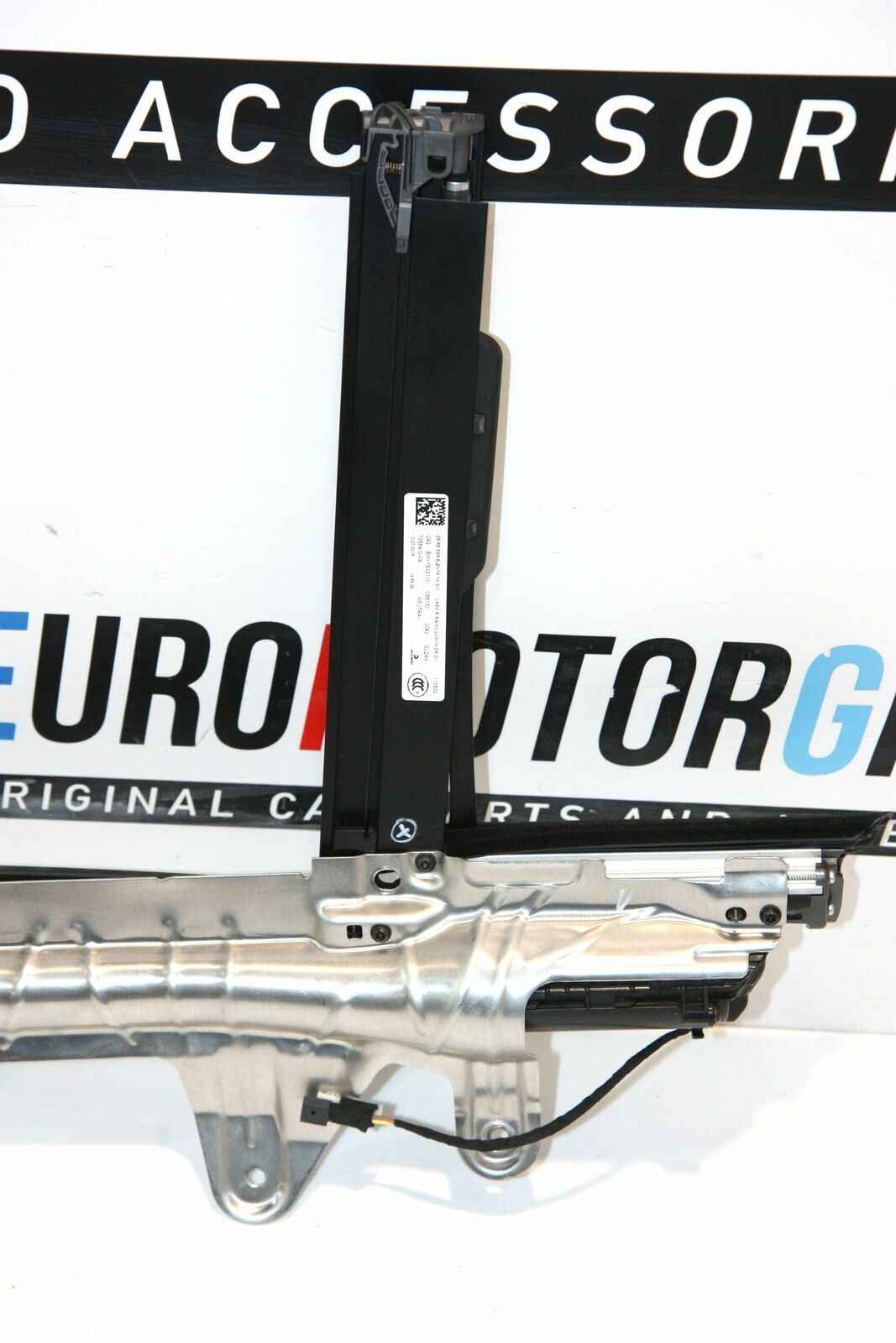 BMW Right rear door sun blind 51357358910 7