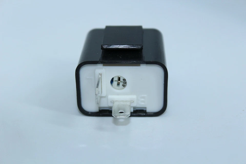 Relais Centrale Clignotant Réglable Anti Erreur 12V LED Scooter Moto Quad 2 PINS - Immagine 2 di 4