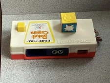 Vintage Fisher Price Toy 1974 Pocket Camera #464 "A TRIP TO THE ZOO" Works 