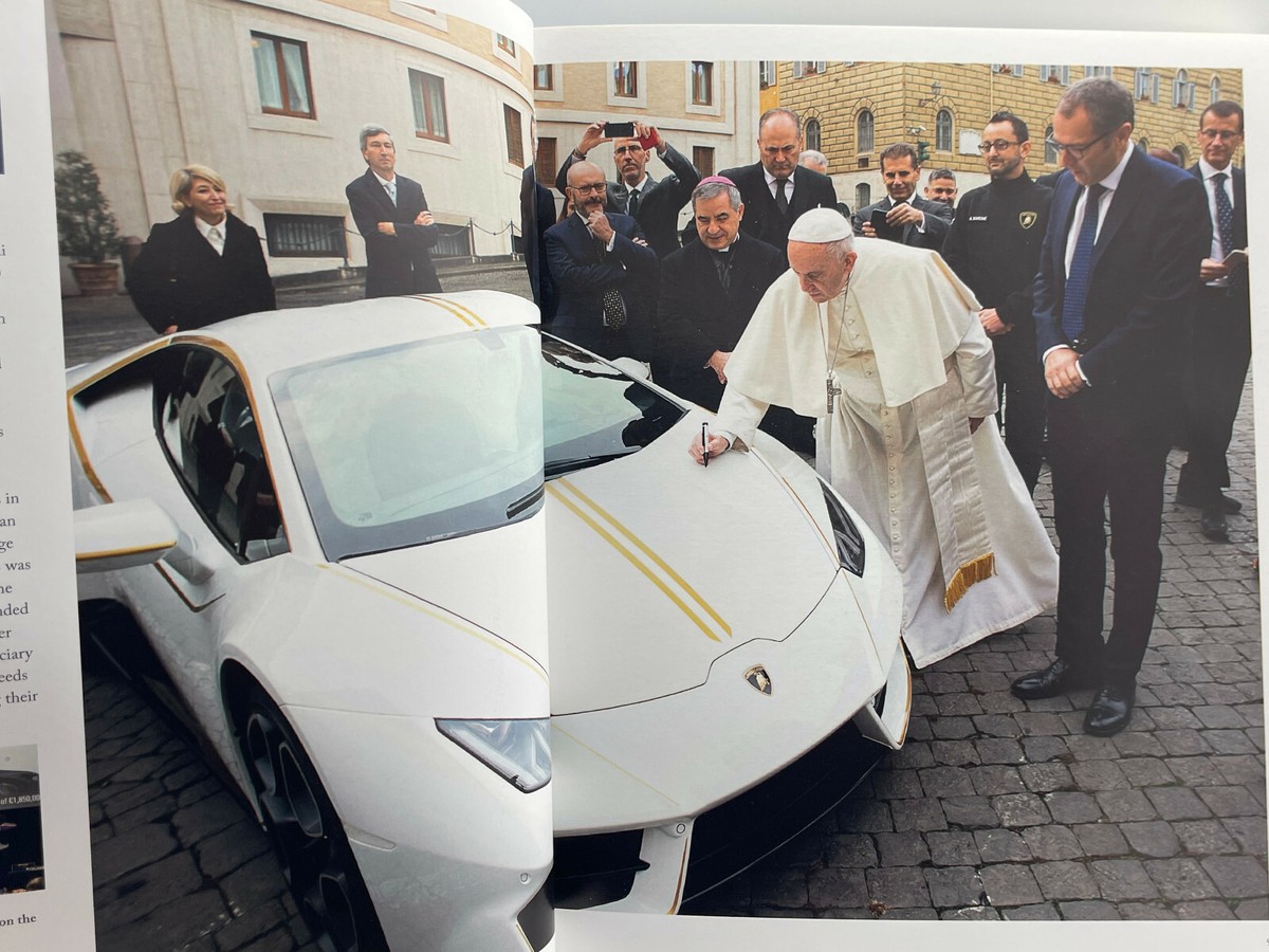 未開封LAMBORGHINI ランボルギーニ　マガジン　ISSUE 未開封LAMBORGHINI ランボルギーニマガジンISSUE
