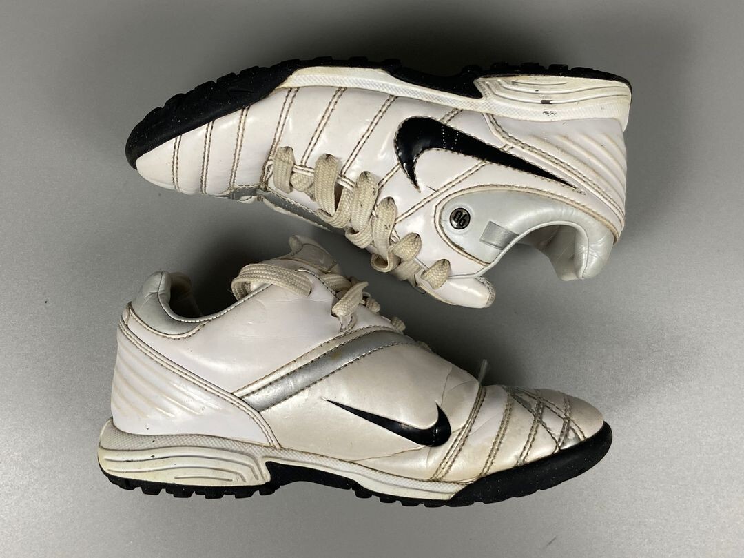 2006 Nike Total 90 shift TF Turf US 11.5C vintage soccer 2006 Nike Total 90 shift TF Turf US 11.5C vintage soccer