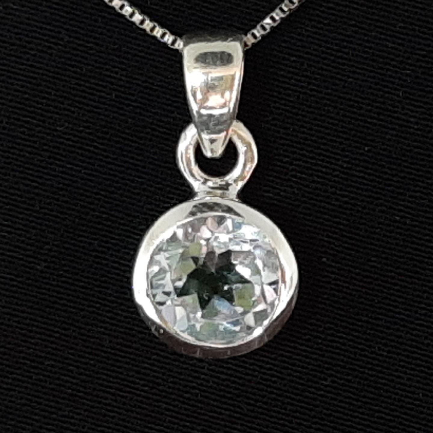 World Class 2.10ctw Blue Topaz Round Shape 925 Silver Pendant