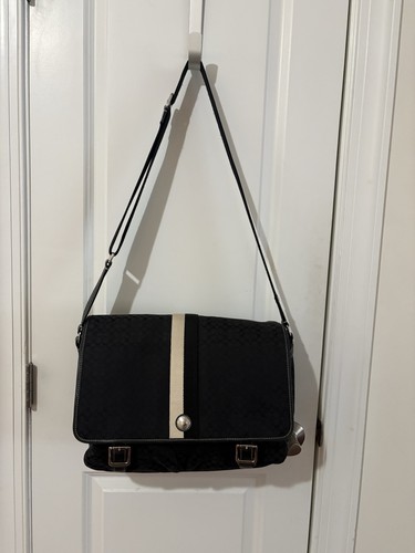 Large Unisex Coach Signature Voyager Cross Body Messenger Bag