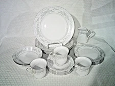 18 pc set Somerset China by NL Excel Set For 4 Nice starter set