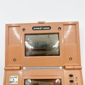 Game & Watch: Donkey Kong Retro Game DK-52