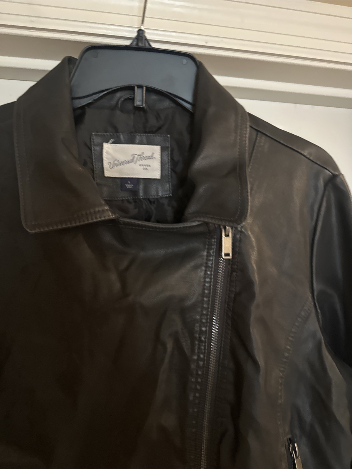 Universal Thread L Black Leather Jacket Women's S… - image 4