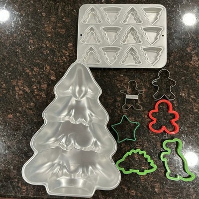 Wilton Vintage Christmas Tree cake and cookie cutter lot
