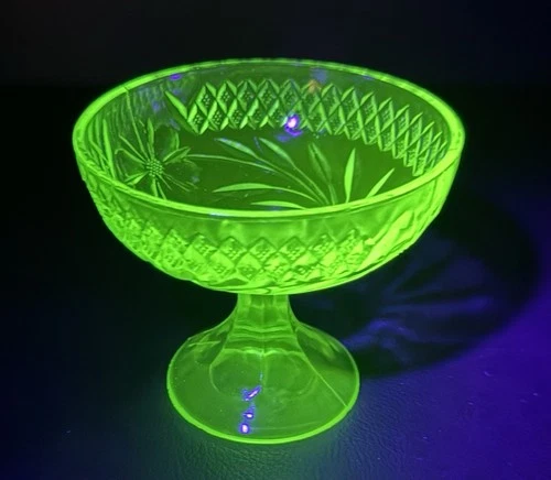 1 US Glass Co. FLORAL & DIAMOND GREEN Vaseline Footed Compote Dish 1925
