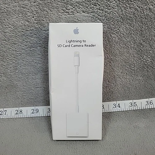 Apple Lightning to SD Card Camera Reader MD822ZM/A Genuine New Sealed