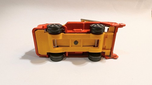 VTG Corgi Juniors Whizzwheels Ford D 1000 Skip Truck - red & yellow - England - Picture 3 of 3