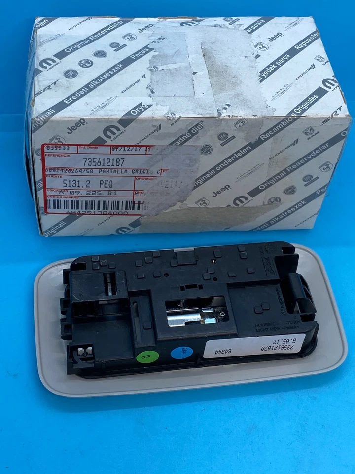 New Mopar OEM Jeep Renegade 2015 on Interior Light Dome Lamp 6CE52MS7AA - Image 2 of 2