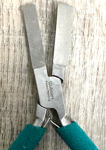 Wubbers Triangle Mandrel Pliers - Medium - Picture 4 of 4