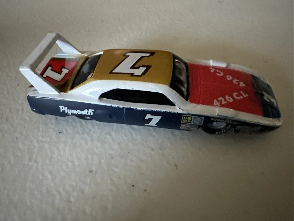 12 Misc. Coches Nascar, Indy y divertidos 1:64 fundido a presión y juguetes Kenny Bernstein y más Foto 4 de 4