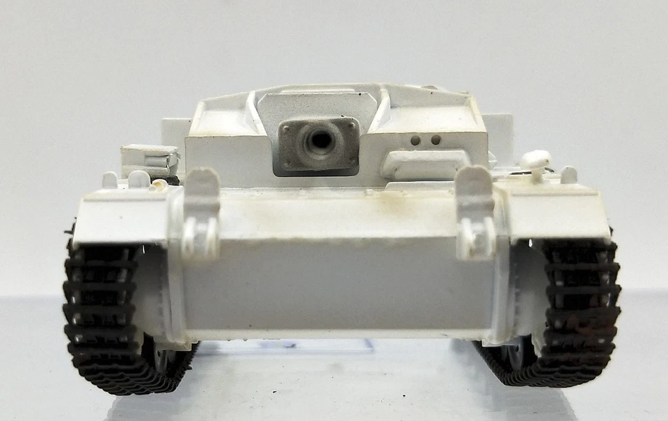 WWII Sturmgeschutz-Abteilung Winter 1/72 tank easy model finished non diecast - Image 2 of 4