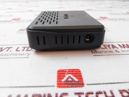 D-Link DES-1005A 10/100 Fast Ethernet Switch OES1005AE…C1E - Picture 3 of 10