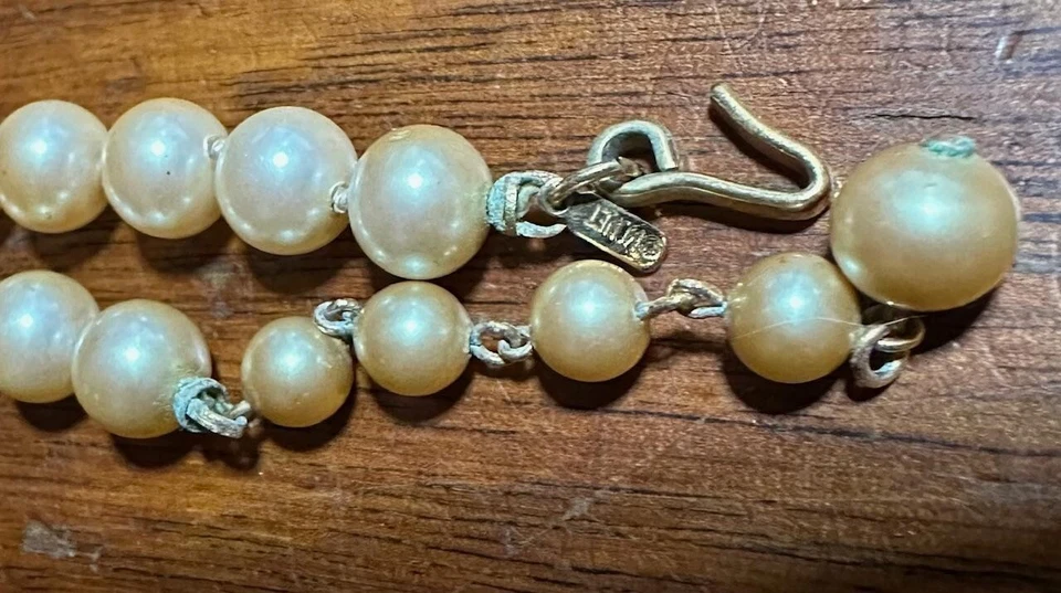 Collar de perlas sintéticas vintage firmado Monet de 16" de una sola hebra #A2 Foto 3 de 3