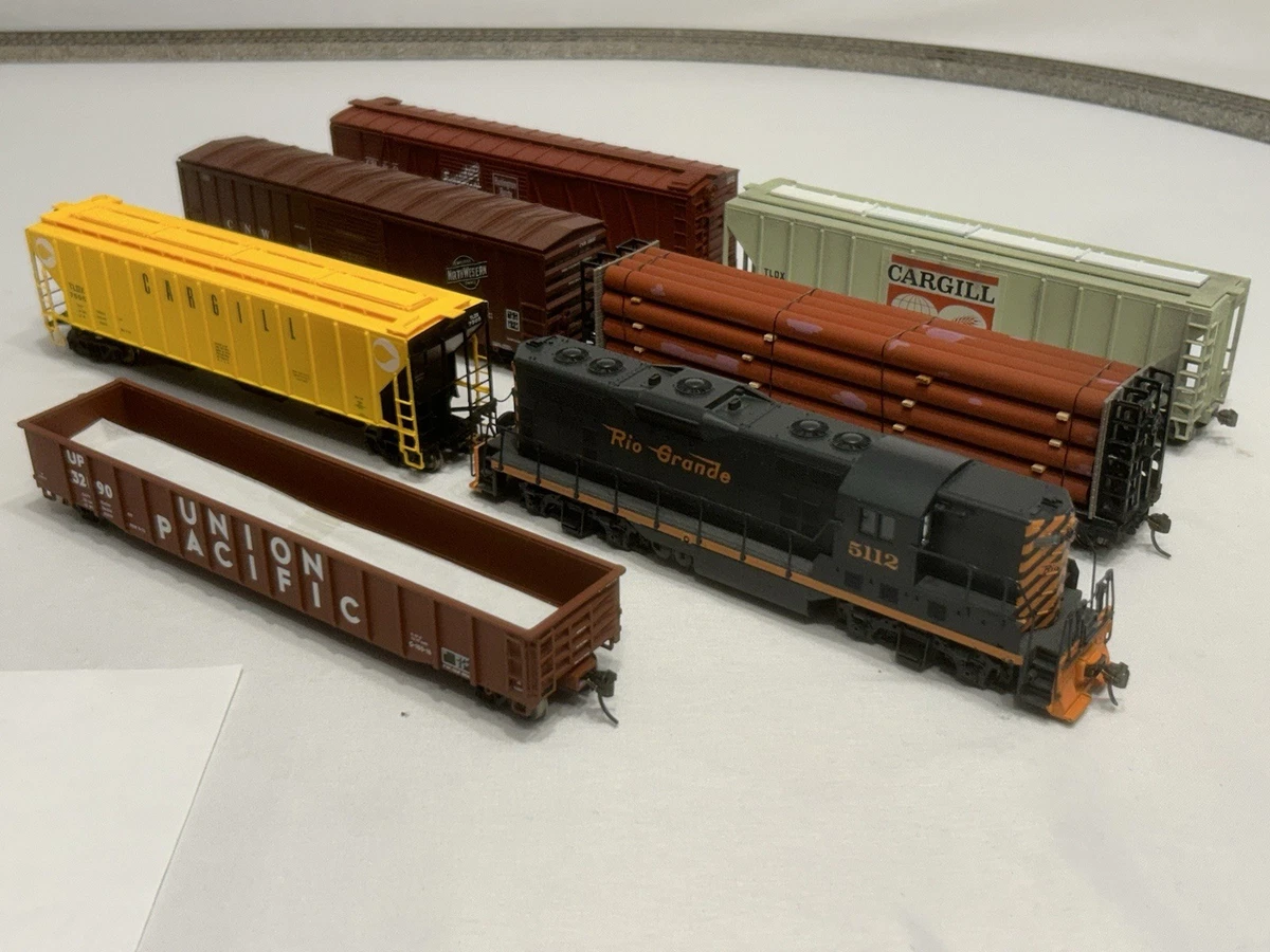 PROTO 2000 Union Pacific Railroad HO Model Railroad Locomotives