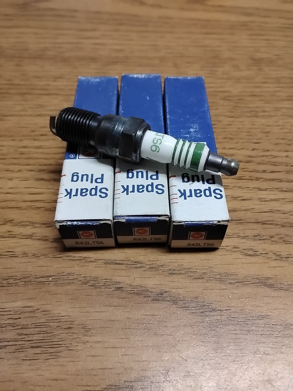 R42LTS6 ACDelco Automotive Spark Plugs Quantity Of 3 Spark Plugs R42LTS6