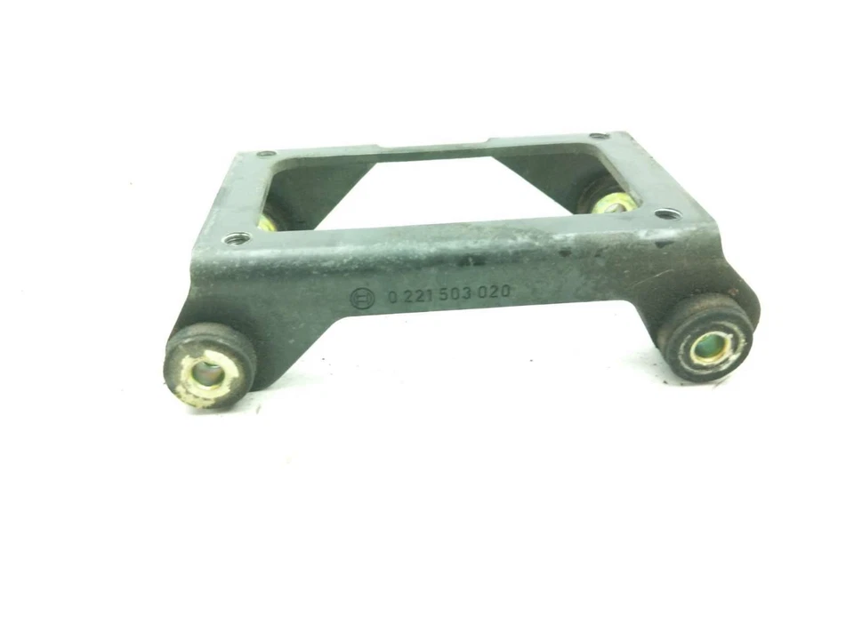 Держатель кронштейна для крепления катушки зажигания 03 BMW K1200RS - Изображение 2 из 4