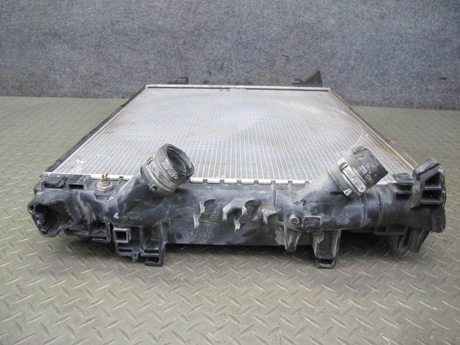 2017-2020 MASERATI LEVANTE M161 3.0L ENGINE MOTOR COOLANT RADIATOR 670030844