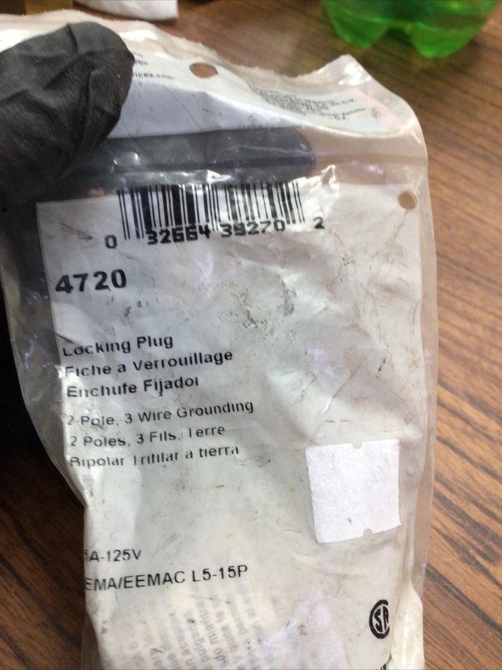 (5 piezas) Enchufe de bloqueo Cooper 15A/125V 2-P, 3 cables conexión a tierra 4720 (TA8MS) Foto 3 de 4
