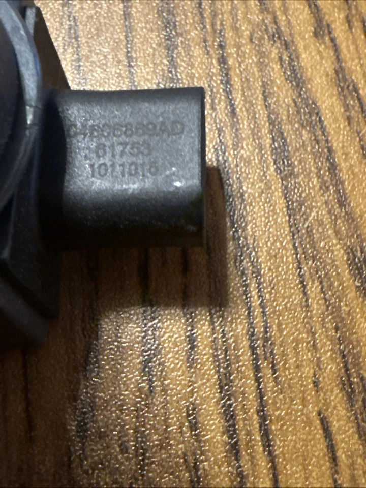 Bobina de encendido Mopar original 4606869AD 2006-2011 TODO V6 4,0 L 2,7 L 3,5 L 300 NITRO Foto 2 de 4