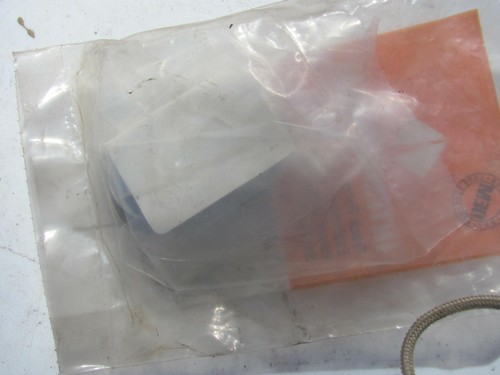 NOS International Harvester 223892R91 9700 Kit de cilindros de dirección asistida - Imagen 3 de 4