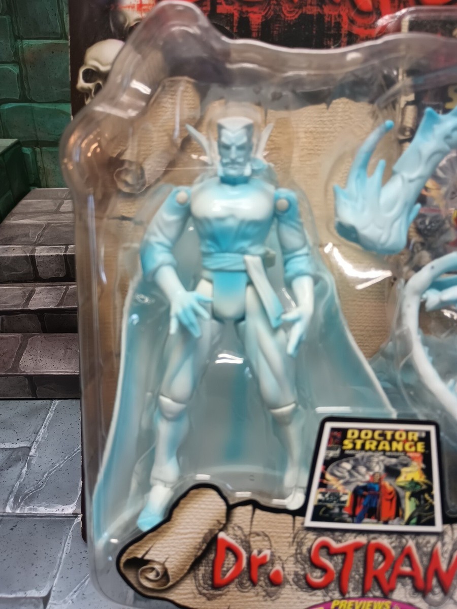 Marvel History Dark Side Dr. Strange Action Figure 2000 ToyBiz