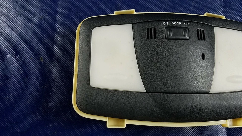 Nissan 370Z 2009-2014 cupé consola superior techo cúpula mapa luz lámpara # 62406 Foto 2 de 4