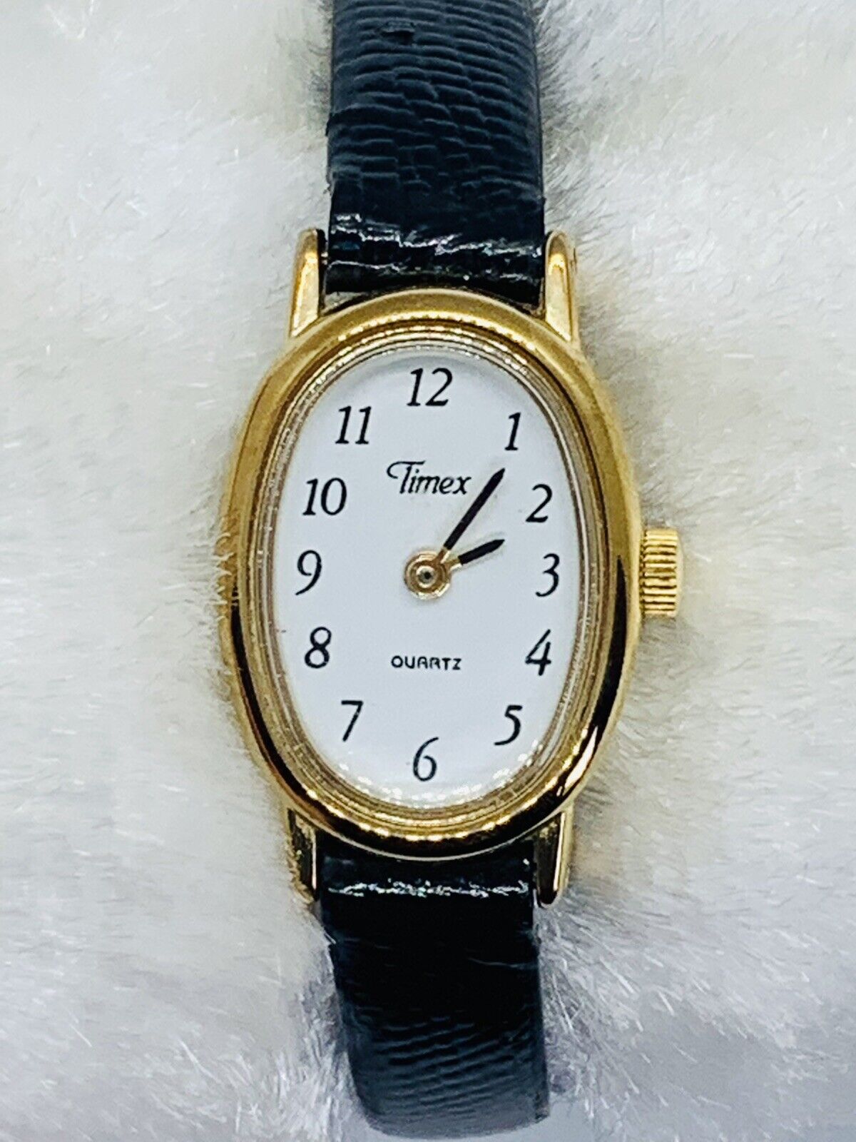 Vintage TIMEX Gold Oval Face Quartz Watch WORKS KEEPS GOOD TIME New Battery