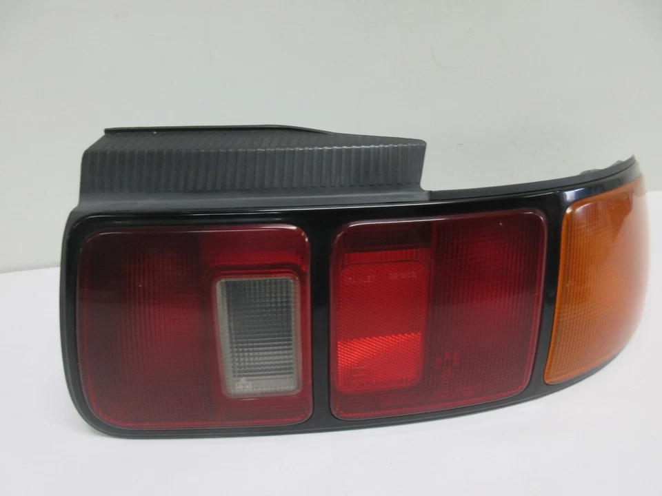 Оригинальный правосторонний задний фонарь для Toyota Celica GT ST 94–99 годов выпуска для хэтчбека - Изображение 3 из 4