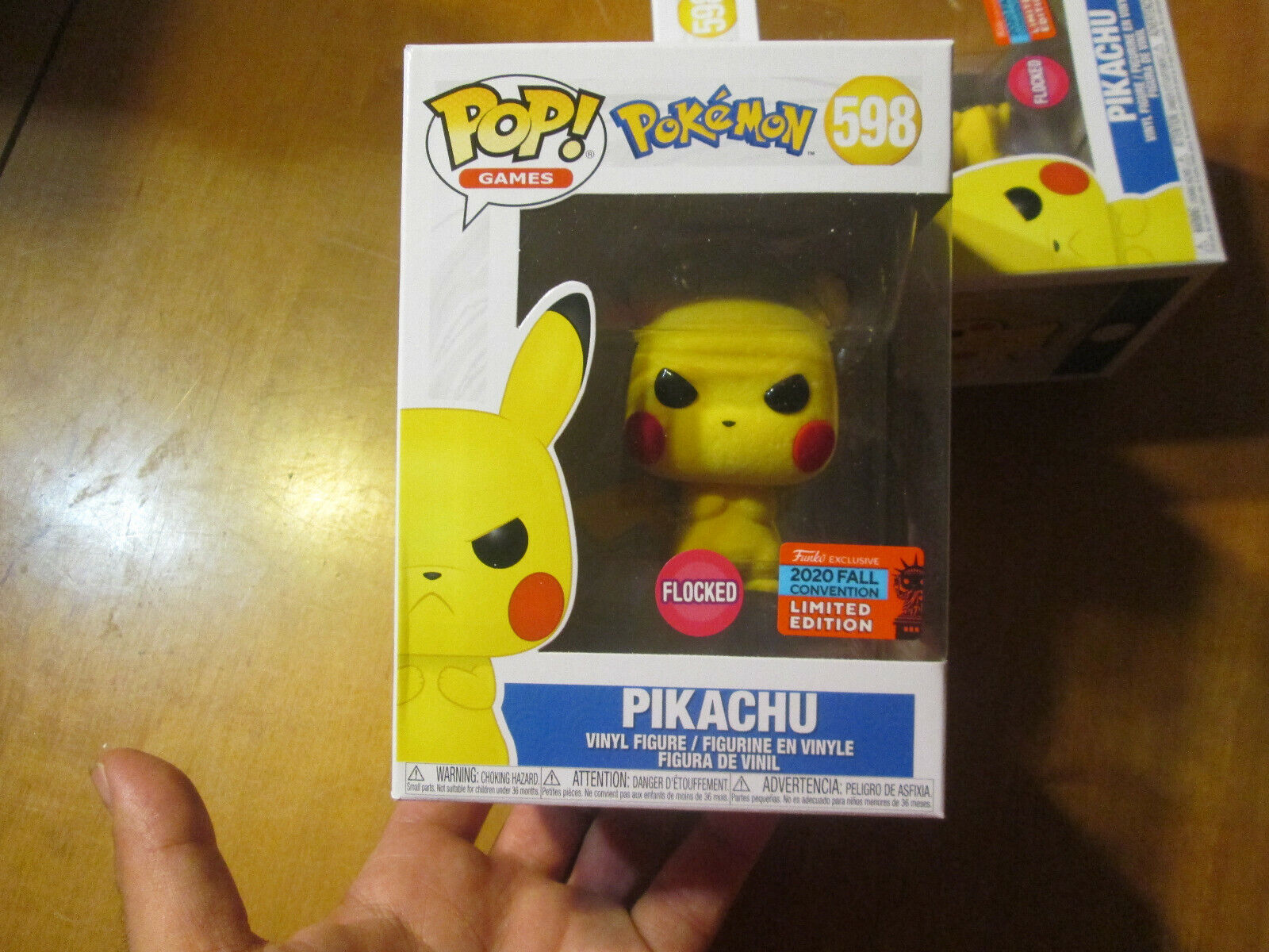 Skater Pokemon 4-Point Lock Lunch Box 650ml (Pikachu Face) As Shown in Figure One Size