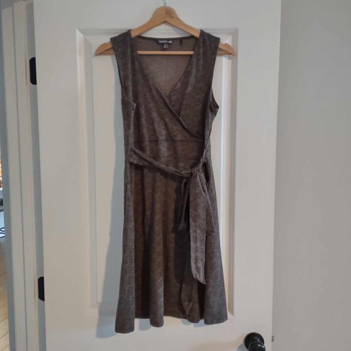 Toad&Co Cue Sleeveless Faux Wrap Dress Brown Herringbone V-Neck Women's Medium Toad&Co Cue Sleeveless Faux Wrap Dress Brown Herringbone V-Neck Women's Medium