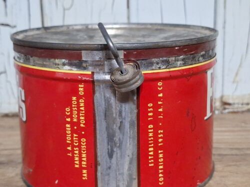 1953 VINTAGE FOLGER'S COFFEE REGULAR GRIND TIN CAN 1 POUND KEY WIND ATTACHED ! - Picture 8 of 10
