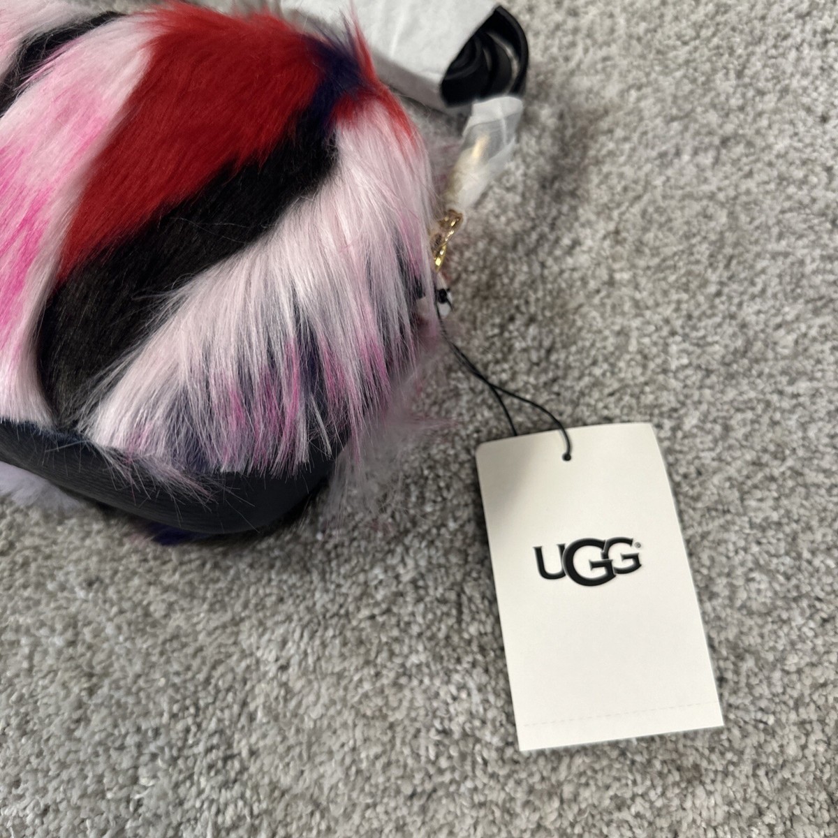 SALE!!【UGG】JANEY CROSBDY PATCHWORK★ポシェット★もこもこ SALE!!【UGG】JANEY CROSBDY PATCHWORK☆ポシェット☆もこもこ