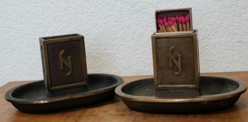 MATCH HOLDER adv. unknown hotel/restaurant  Bronze (2)