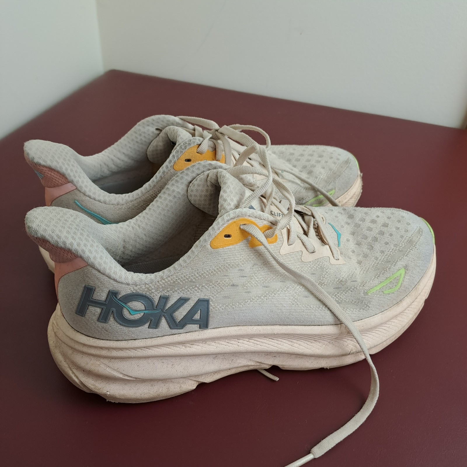 Hoka One One Clifton 9 Running Shoes Womens Size 9B Light Grey Trainer Sneakers thumbnail 7