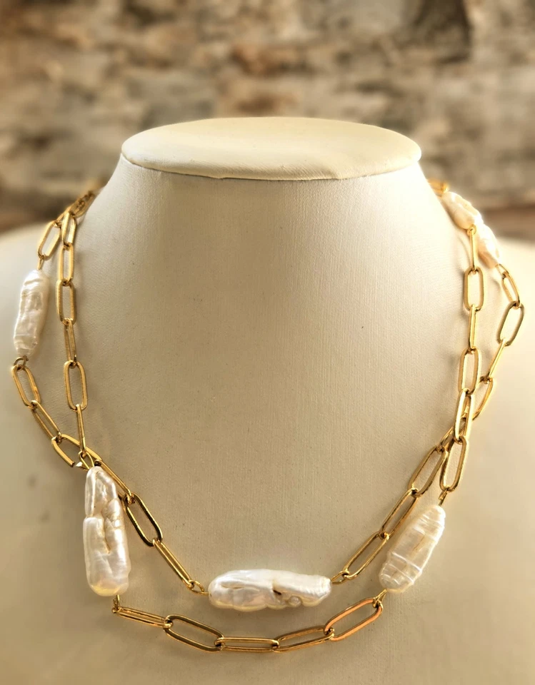 Collar clip chapado en oro de dos hilos con palos de perlas blancas de agua dulce Biwa