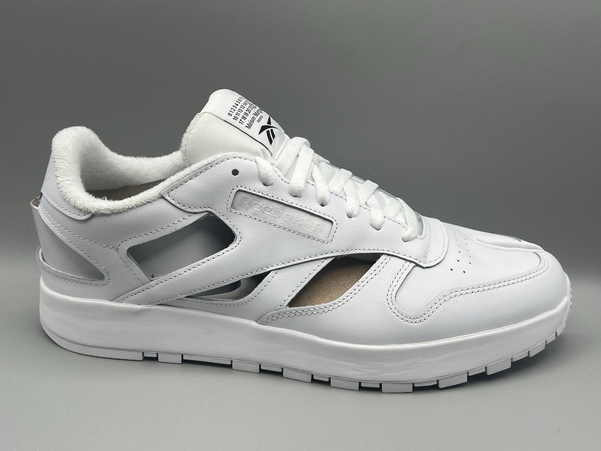 MAISON MARGIELA x REEBOK メンズスニーカー オフホワイト Reebok x Maison Margiela White Tabi Project 0 CL DQ - Men's