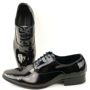 wide patent leather shoes