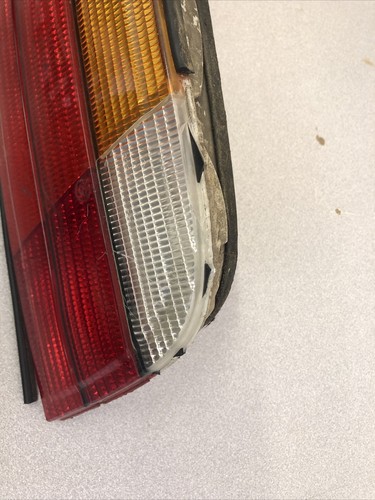 π₯π₯1995-1999 BMW E36 Rear Left Driver Side Tail Light Assembly OEM Damaged - Picture 5 of 10