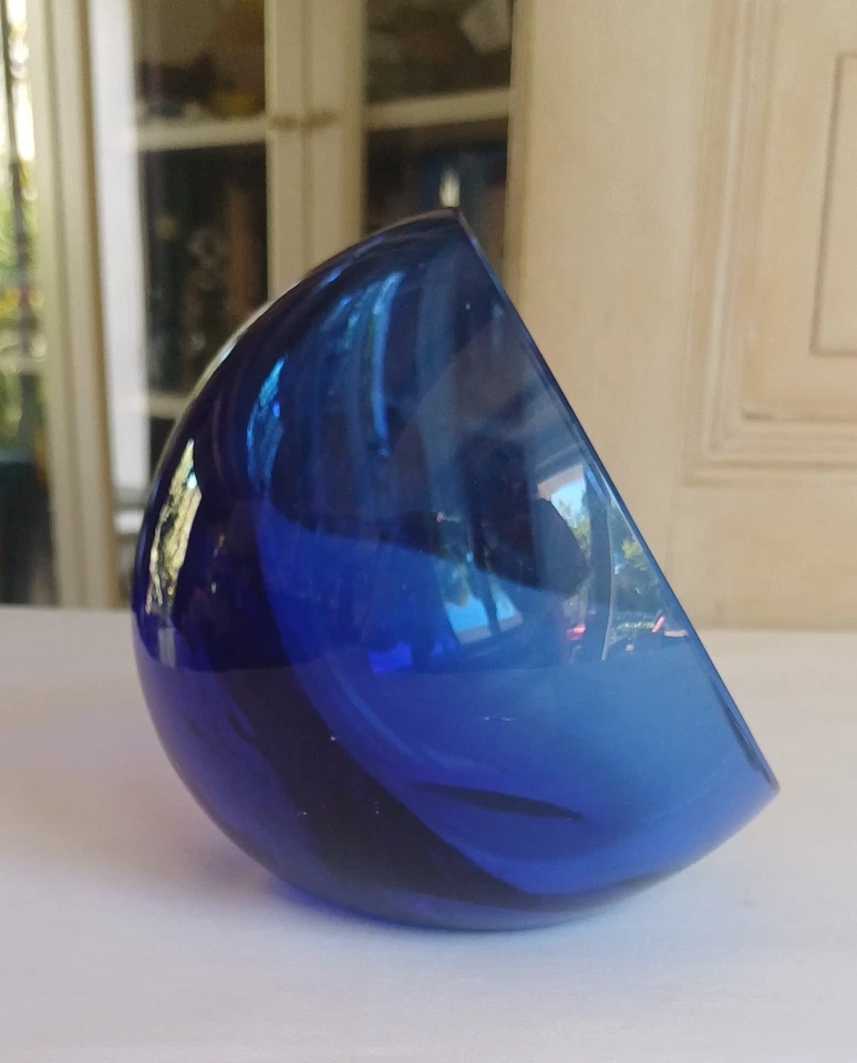 Vide Poche - Cendrier demi sphère en verre bleu Murano années 70 - 1,4 kg - Photo 3/4