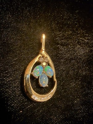 Classy Aus Opal Diamond Pendant In 4.61Grams, 14k Gold Handmade & Unique Beauty